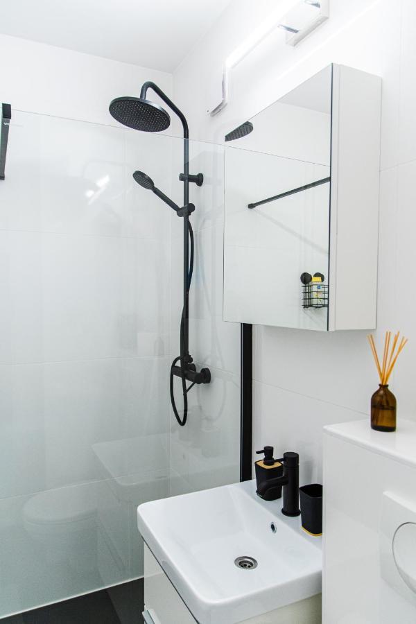 Flexible Selfcheckins 53 - - Loggia - New - Luxury Apartment Zagreb