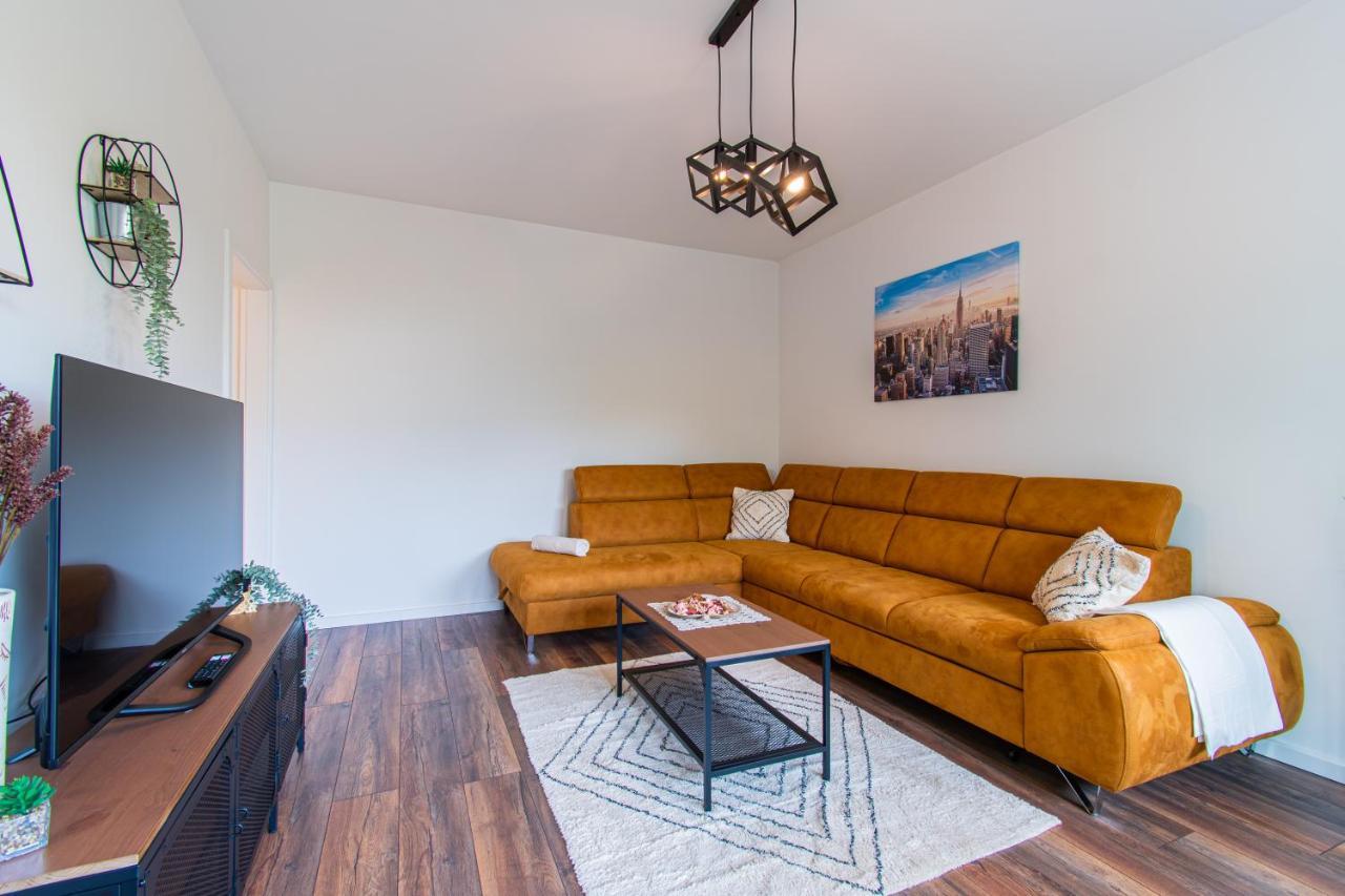 Flexible Selfcheckins 53 - - Loggia - New - Luxury Apartment