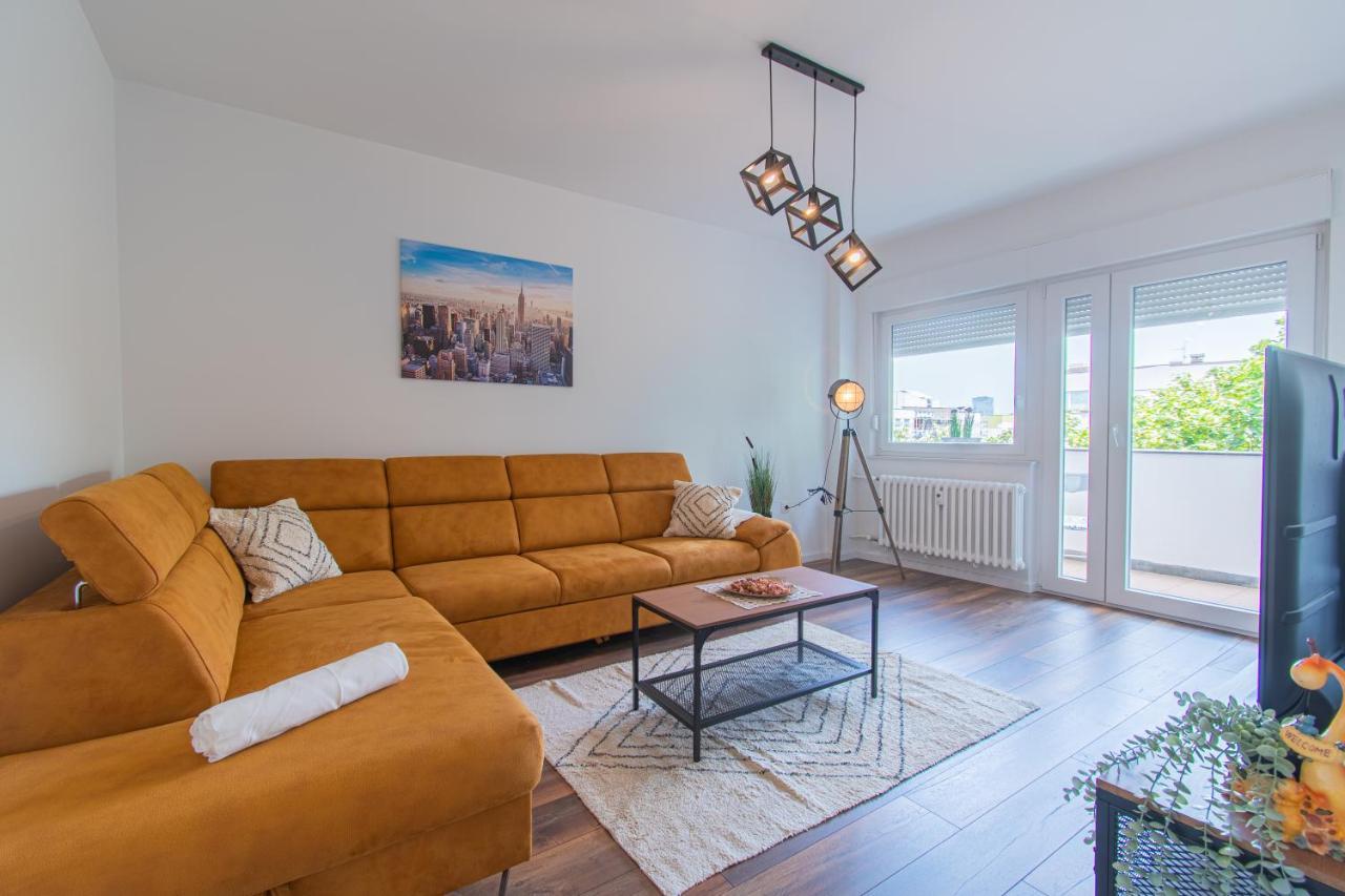Apartment Flexible Selfcheckins 53 - - Loggia - New - Luxury Zagreb