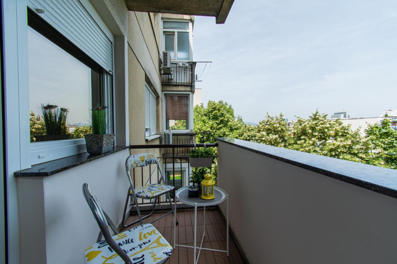 Flexible Selfcheckins 53 - - Loggia - New - Luxury Apartmán *